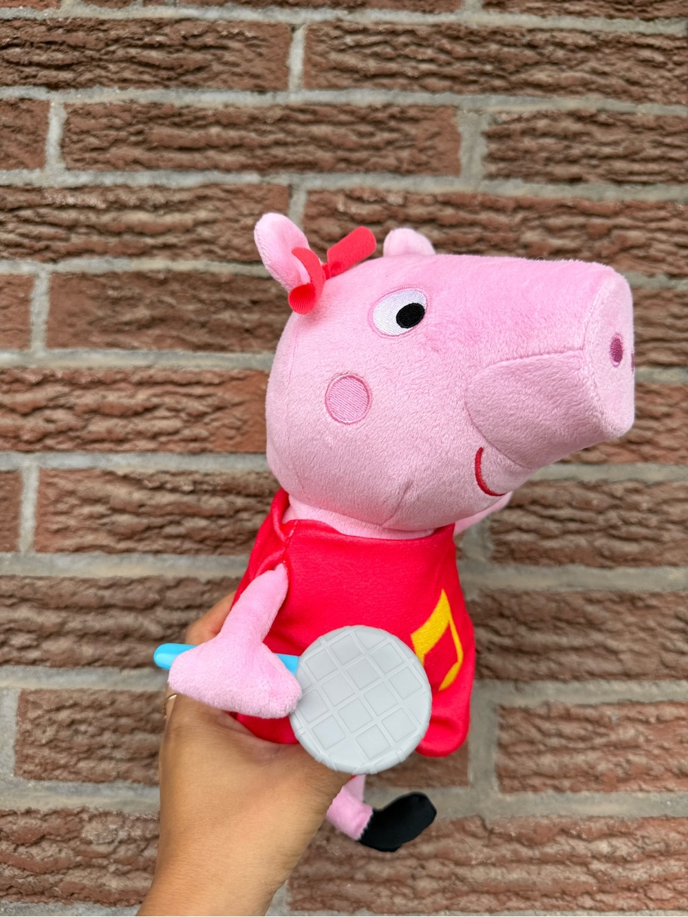 Peppa Pig Singing Plush Toy like new